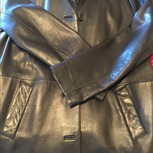 Leather coat - Picture 3 of 5